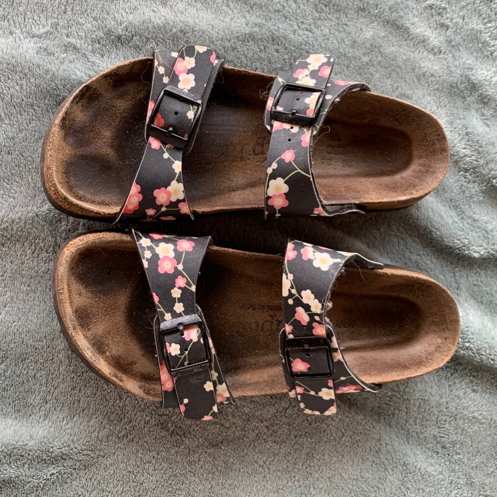 Used Sandals